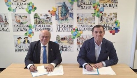 Skål International Spain signed a collaboration agreement with the Luxury School